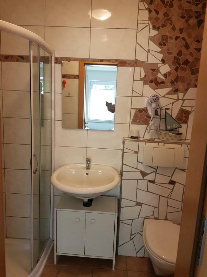 Gaestezimmer Auf Dem Campingplatz Konz Dış mekan fotoğraf